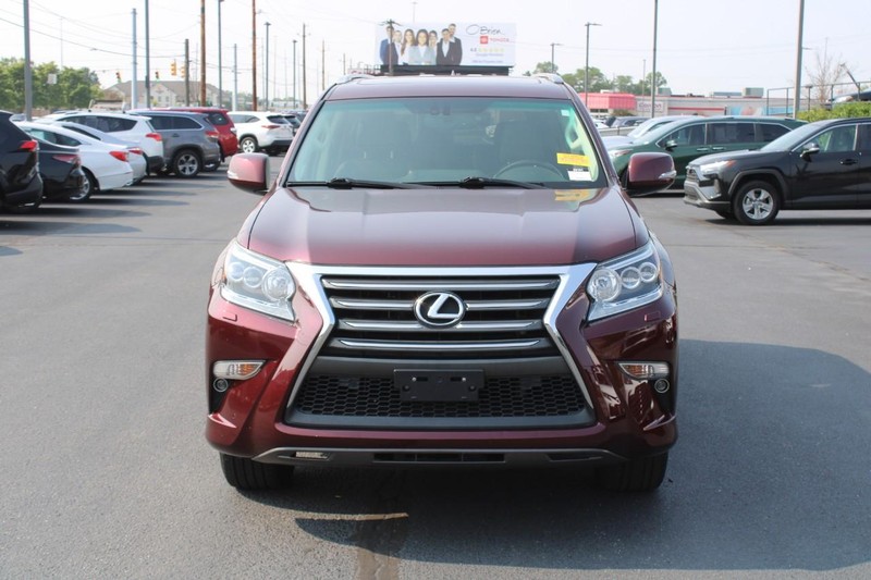 Lexus GX Vehicle Image 09