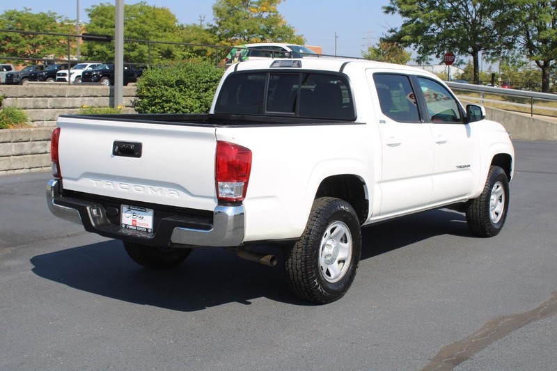 Toyota Tacoma 2WD Vehicle Image 03