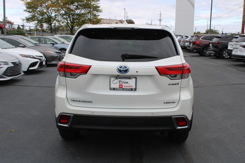 Toyota Highlander Hybrid Vehicle Image 04