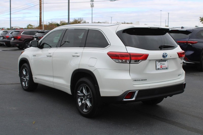 Toyota Highlander Hybrid Vehicle Image 05