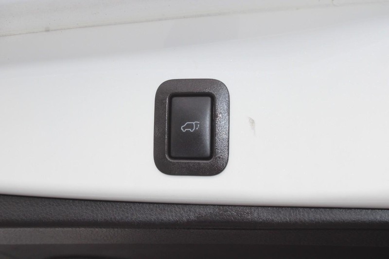 Toyota Highlander Hybrid Vehicle Image 08