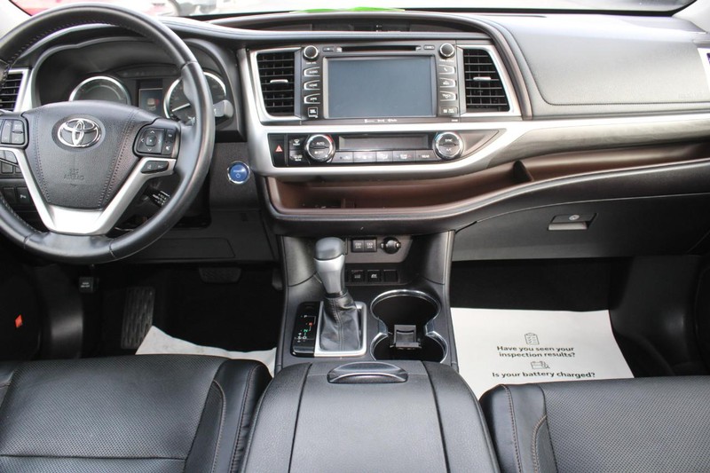 Toyota Highlander Hybrid Vehicle Image 13