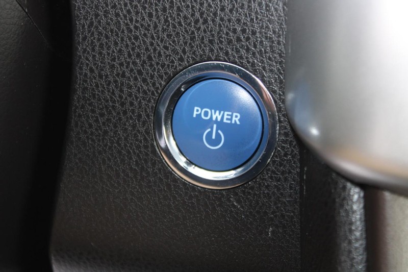 Toyota Highlander Hybrid Vehicle Image 17