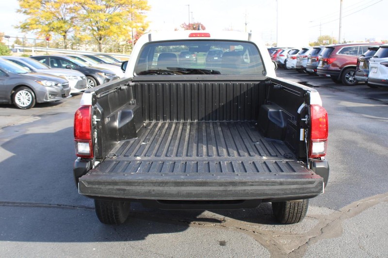 Toyota Tacoma 2WD Vehicle Image 07