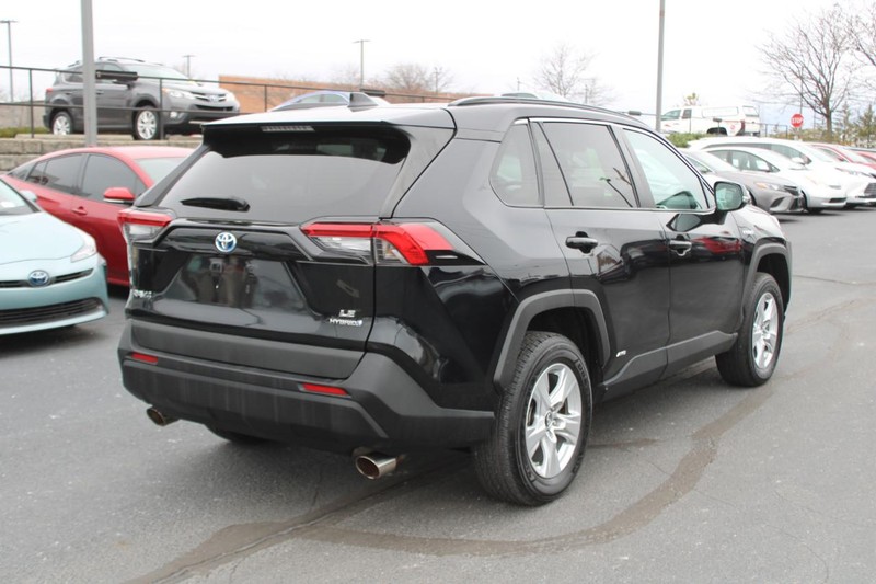 Toyota RAV4 Hybrid Vehicle Image 03