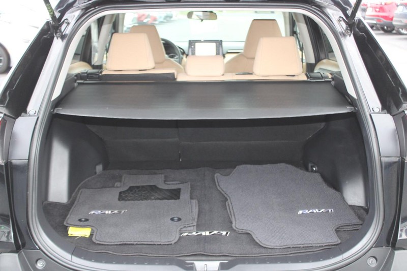 Toyota RAV4 Hybrid Vehicle Image 07