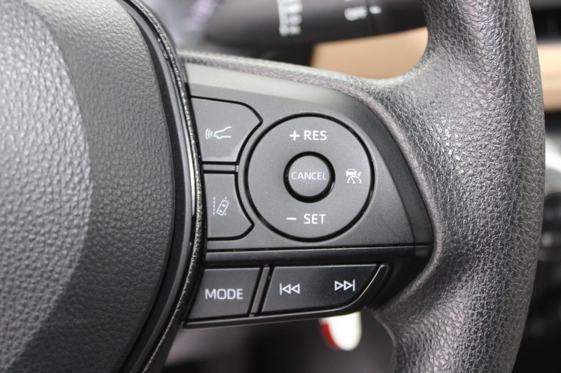 Toyota RAV4 Hybrid Vehicle Image 14