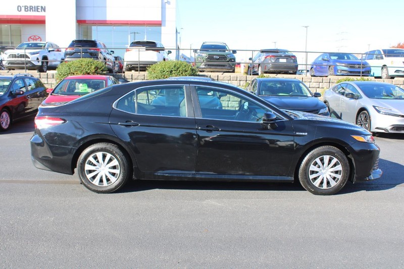 Toyota Camry Hybrid Vehicle Image 02