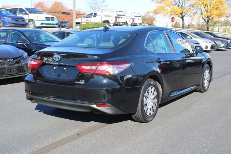 Toyota Camry Hybrid Vehicle Image 03