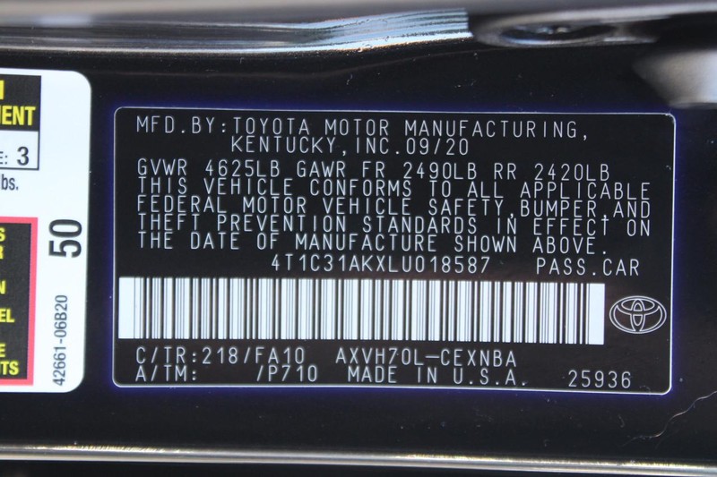 Toyota Camry Hybrid Vehicle Image 24