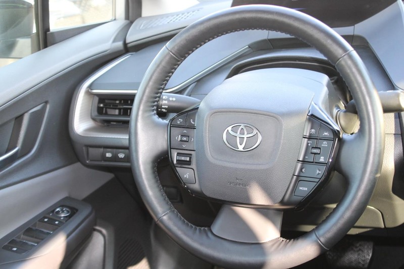 Toyota Prius Vehicle Image 13