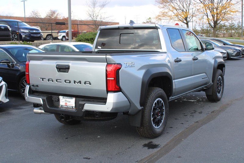 Toyota Tacoma 4WD Vehicle Image 03