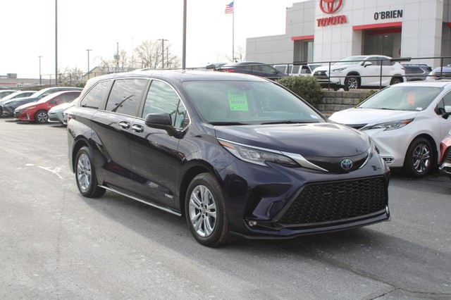 more details - toyota sienna