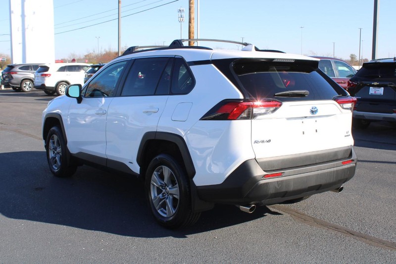 Toyota RAV4 Hybrid Vehicle Image 05