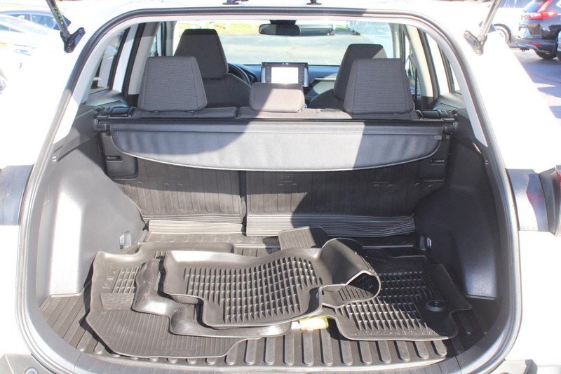 Toyota RAV4 Hybrid Vehicle Image 07