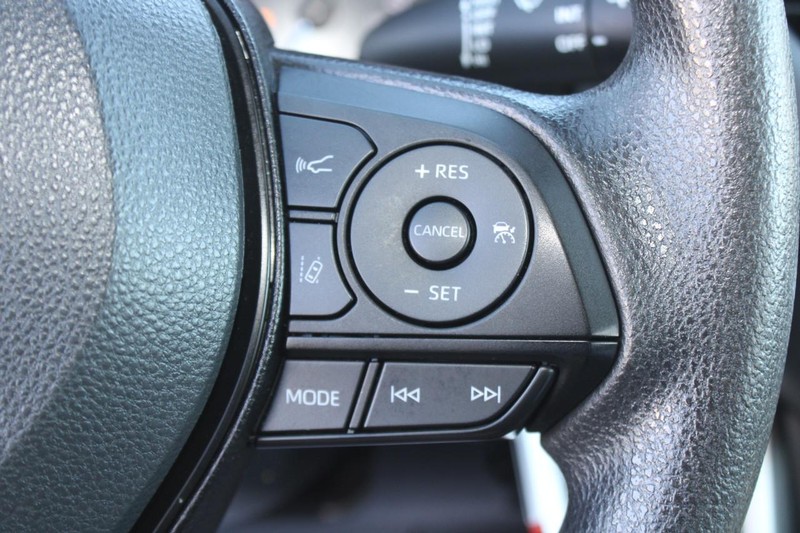 Toyota RAV4 Hybrid Vehicle Image 14