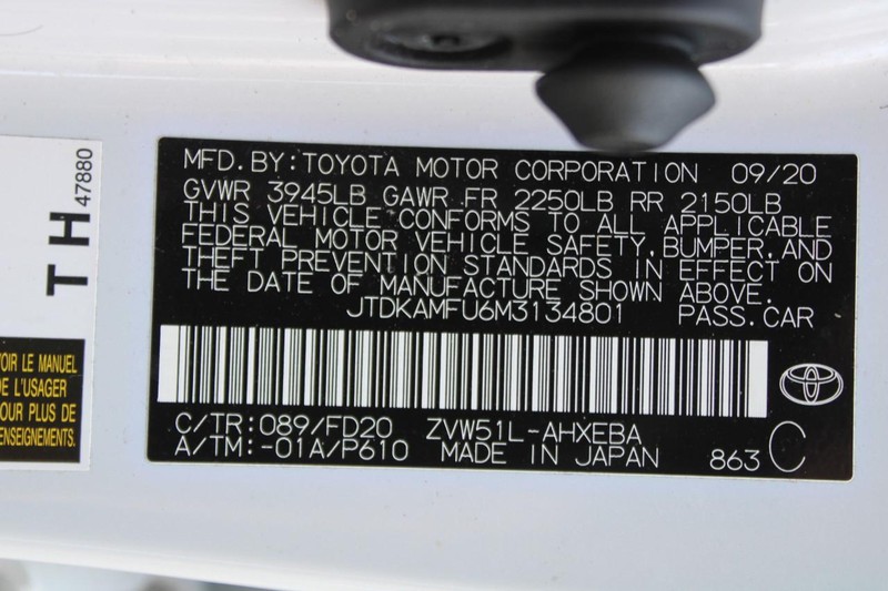 Toyota Prius Vehicle Image 24