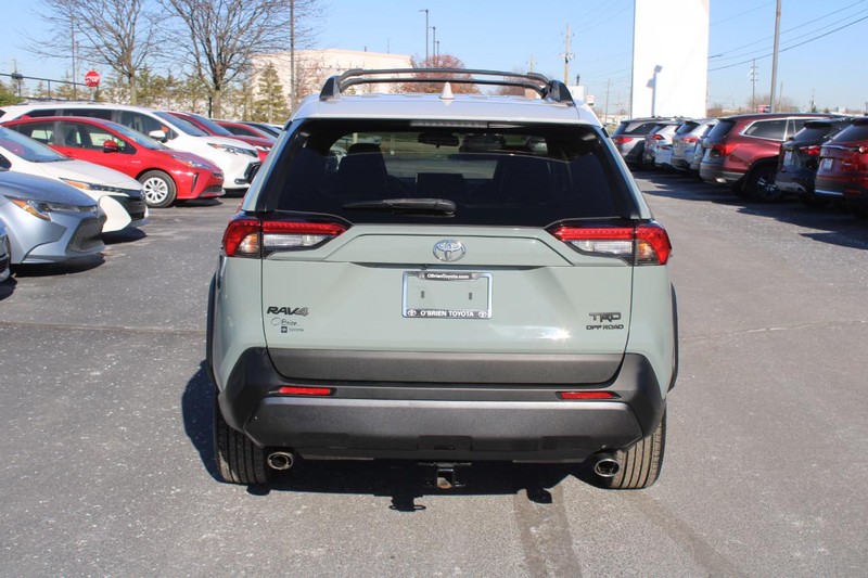 Toyota RAV4 Vehicle Image 04