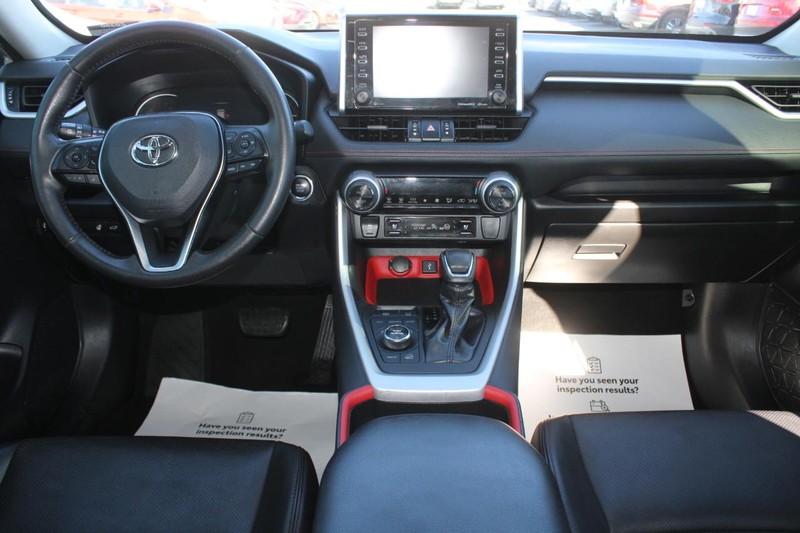 Toyota RAV4 Vehicle Image 13