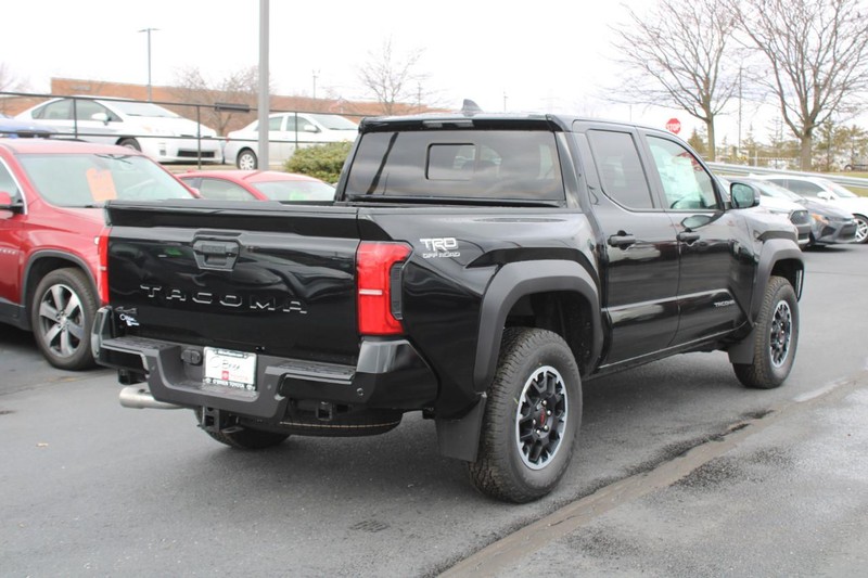 Toyota Tacoma 4WD Vehicle Image 03