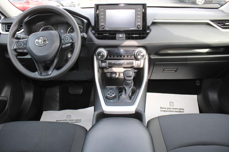 Toyota RAV4 Hybrid Vehicle Image 11