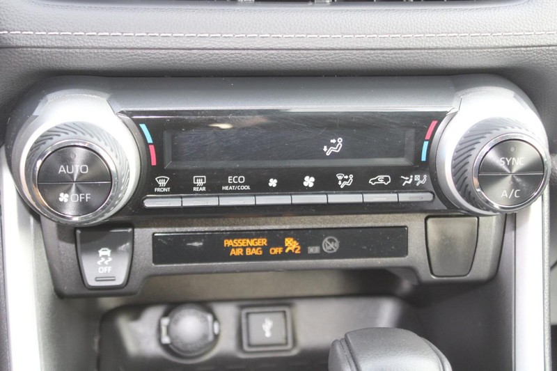 Toyota RAV4 Hybrid Vehicle Image 17