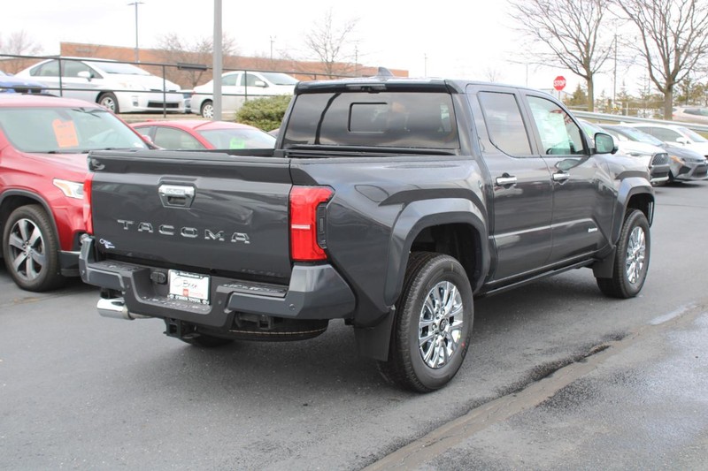 Toyota Tacoma 4WD Vehicle Image 03