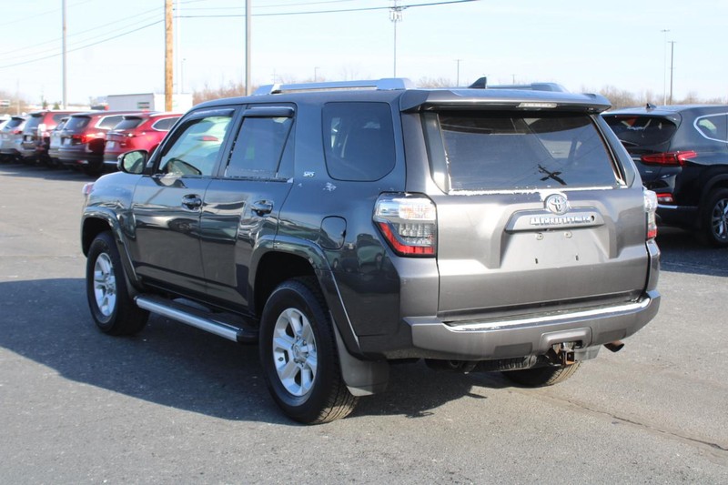 Toyota 4Runner Vehicle Image 05