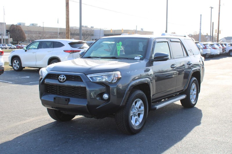 Toyota 4Runner Vehicle Image 08