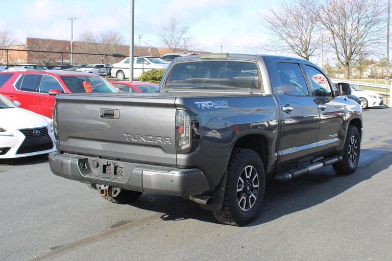 Toyota Tundra 4WD Truck Vehicle Image 03