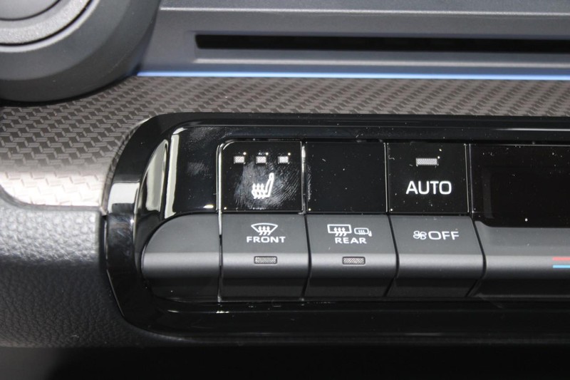 Toyota Prius Vehicle Image 11