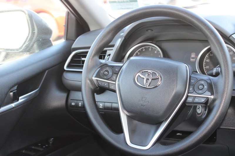 Toyota Camry Vehicle Image 12