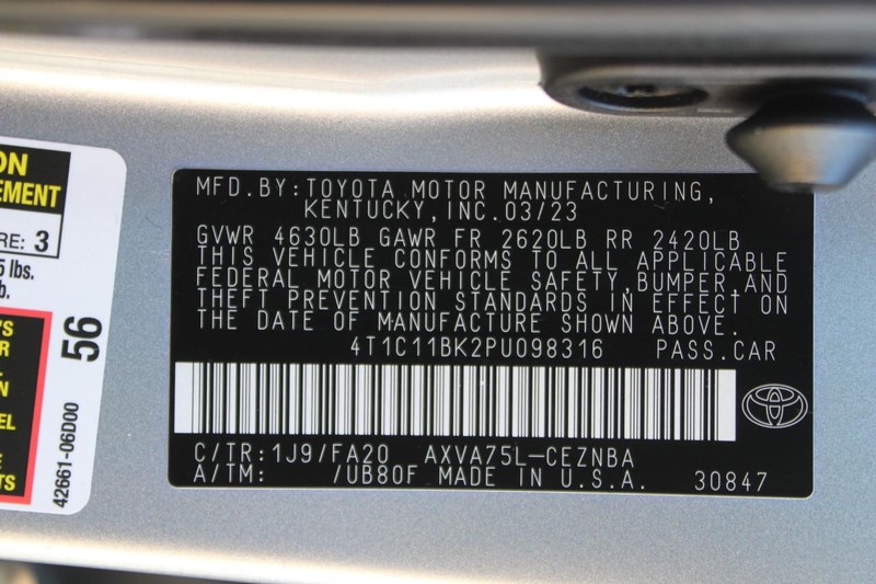 Toyota Camry Vehicle Image 24