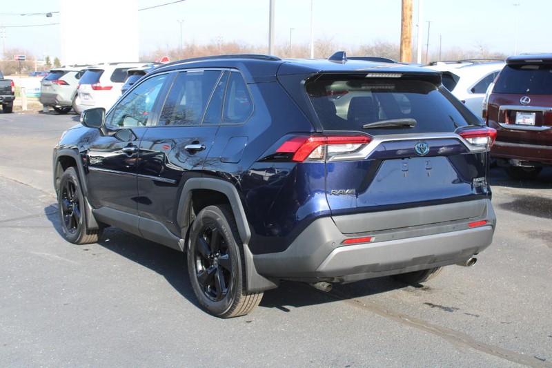 Toyota RAV4 Hybrid Vehicle Image 05