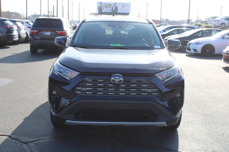 Toyota RAV4 Hybrid Vehicle Image 10