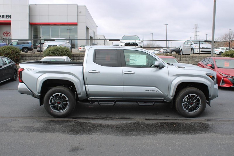 Toyota Tacoma 4WD Hybrid Vehicle Image 02