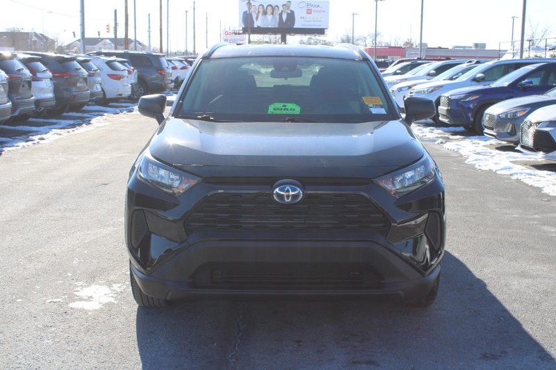 Toyota RAV4 Hybrid Vehicle Image 09