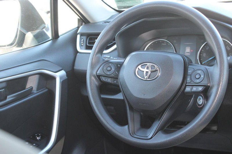 Toyota RAV4 Hybrid Vehicle Image 12