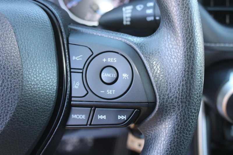 Toyota RAV4 Hybrid Vehicle Image 14