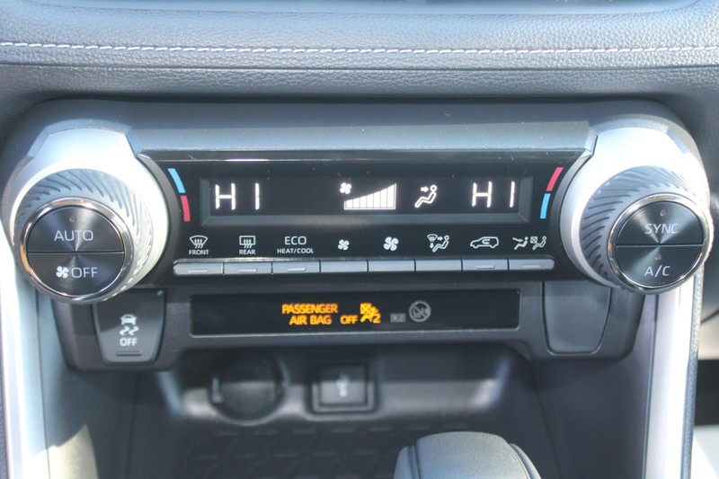 Toyota RAV4 Hybrid Vehicle Image 17