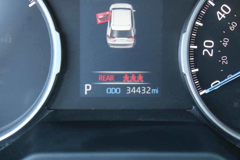 Toyota RAV4 Hybrid Vehicle Image 21