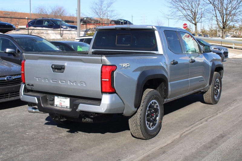 Toyota Tacoma 4WD Vehicle Image 03