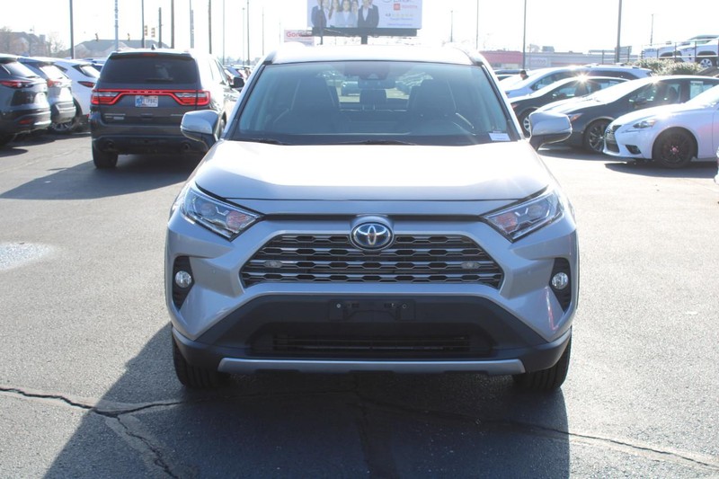 Toyota RAV4 Hybrid Vehicle Image 10