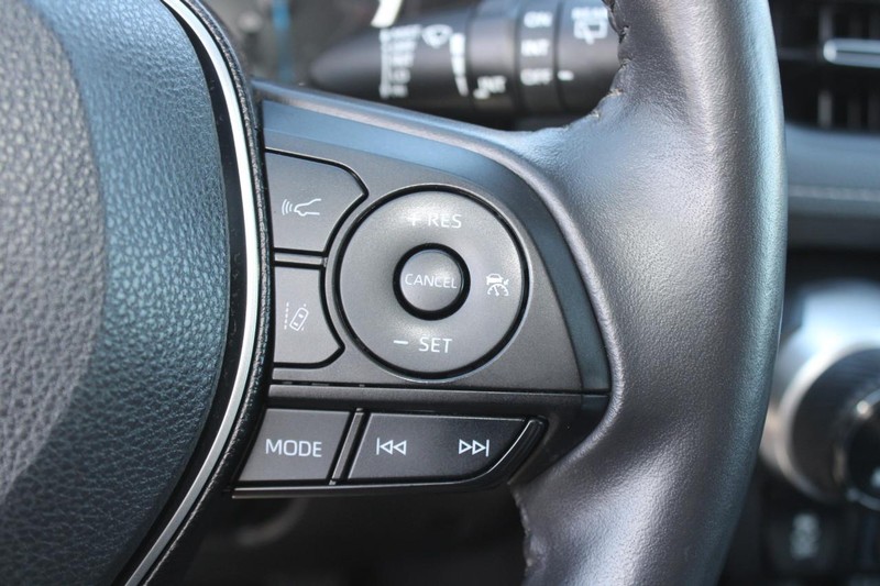 Toyota RAV4 Hybrid Vehicle Image 16