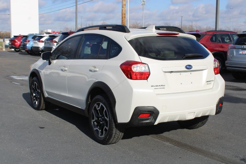 Subaru Crosstrek Vehicle Image 05