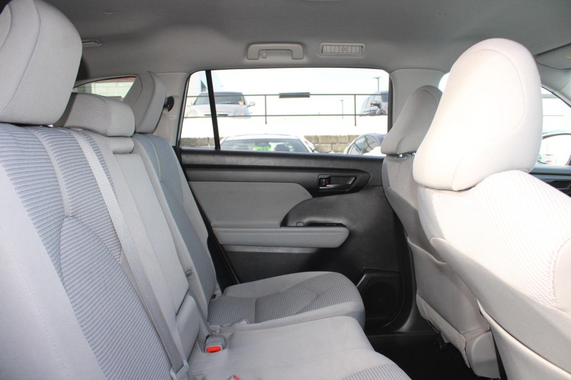 Toyota Highlander Vehicle Image 10