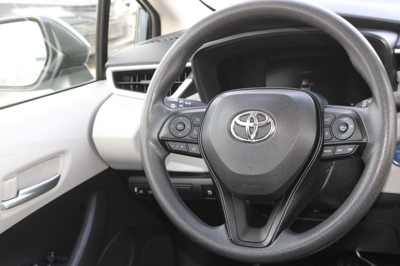 Toyota Corolla Hybrid Vehicle Image 12