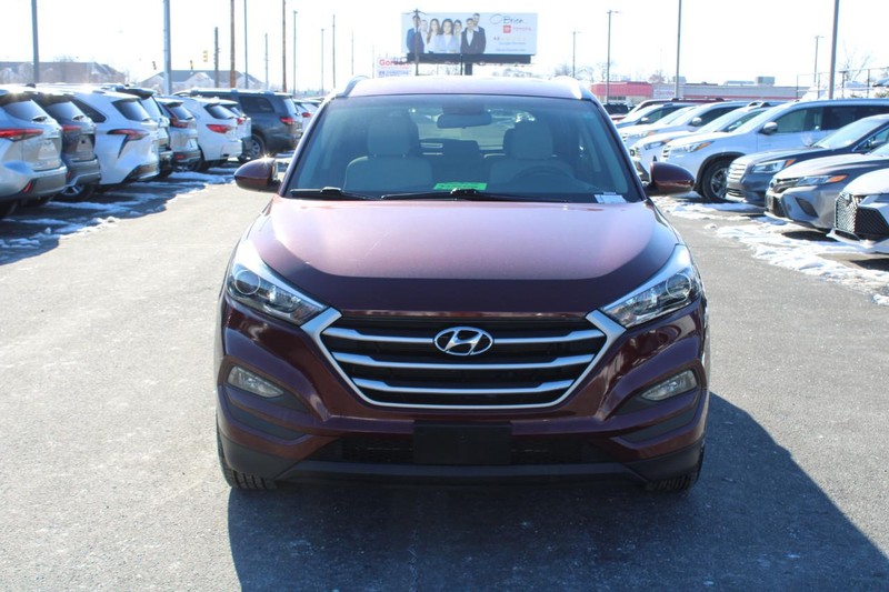 Hyundai Tucson Vehicle Image 09