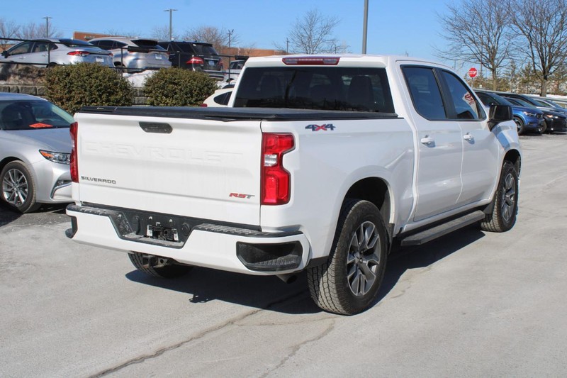 Chevrolet Silverado 1500 Vehicle Image 03