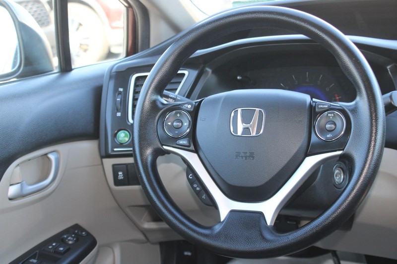 Honda Civic Sedan Vehicle Image 12